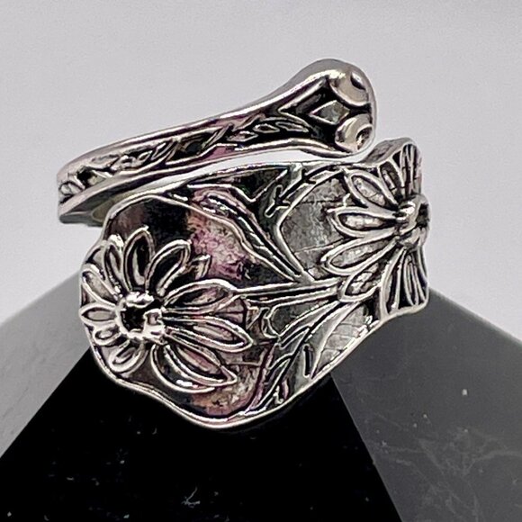 Boho Single Large Daisy or Sunflower Adjustable Spoon Ring #1311 - Picture 5 of 9